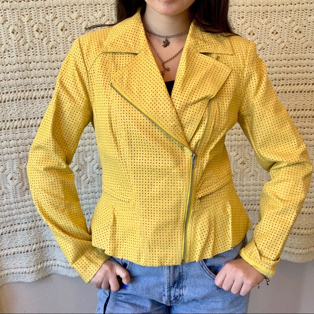 VINTAGE YELLOW CLUELESS BLAZER